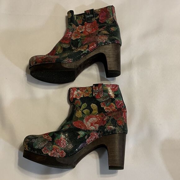 Sanita Safran Size 37 - 6 cracked leather clog ankle boots in floral rose - Picture 7 of 16